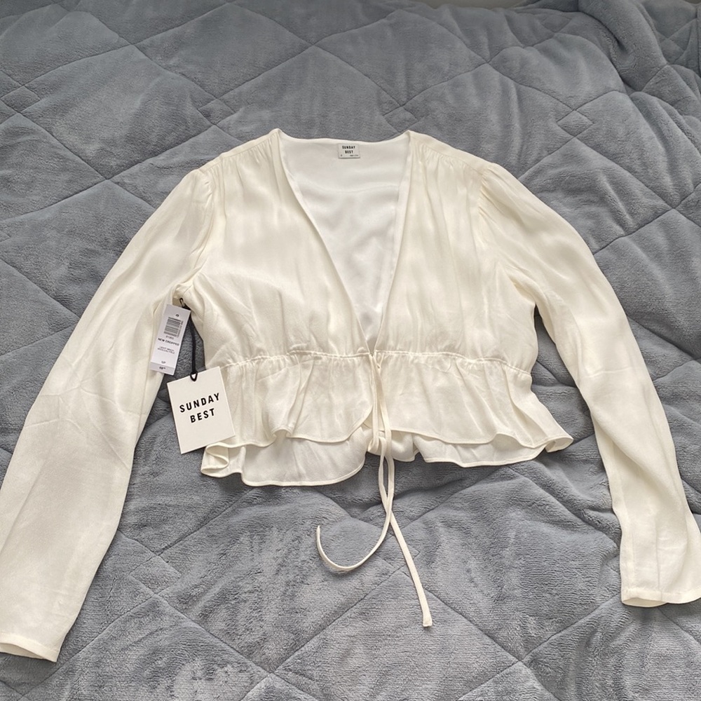 Aritzia Cropped Tie Front Blouse